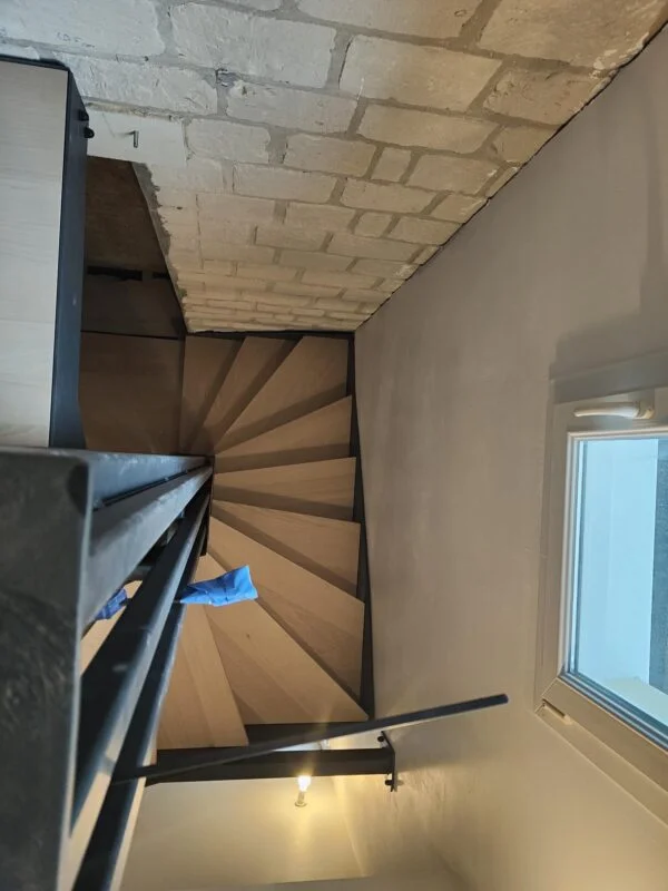 Escalier sur mesure sur 2 niveaux