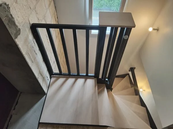Escalier sur mesure sur 2 niveaux